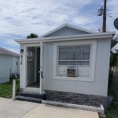 912 8th Street, West Palm Beach, FL 33401