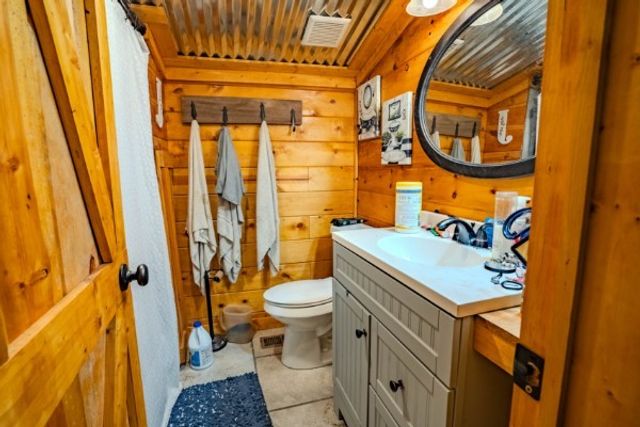 2167 Powdermill Hill Rd, Lawrenceburg, TN 38464