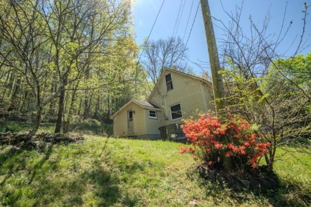 2167 Powdermill Hill Rd, Lawrenceburg, TN 38464