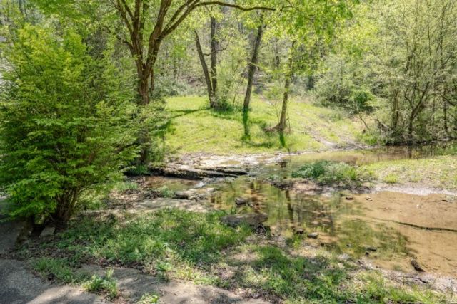 2167 Powdermill Hill Rd, Lawrenceburg, TN 38464