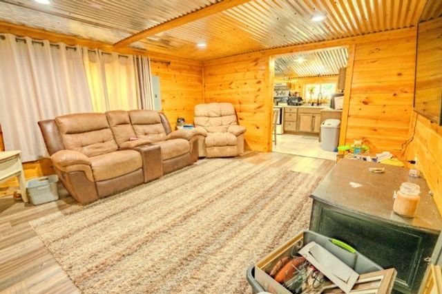 2167 Powdermill Hill Rd, Lawrenceburg, TN 38464