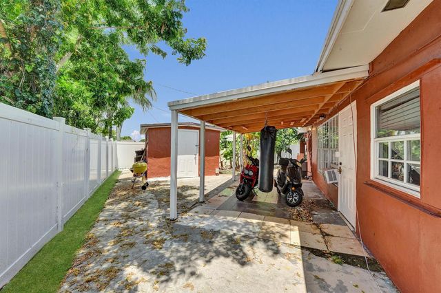 1302 S 23RD Avenue, Hollywood, FL 33020