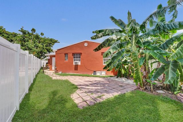 1302 S 23RD Avenue, Hollywood, FL 33020