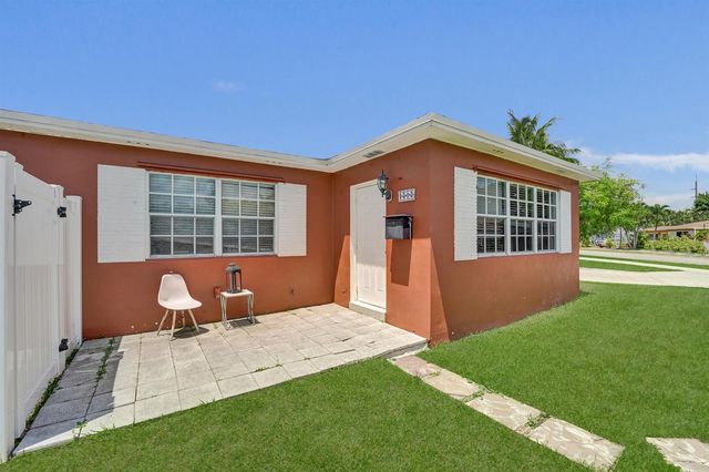 1302 S 23RD Avenue, Hollywood, FL 33020