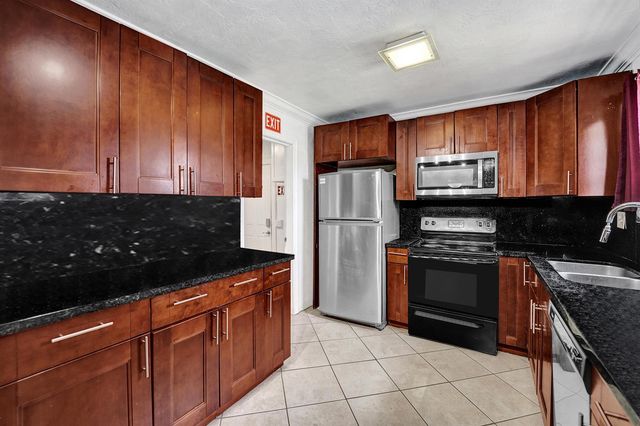 1302 S 23RD Avenue, Hollywood, FL 33020