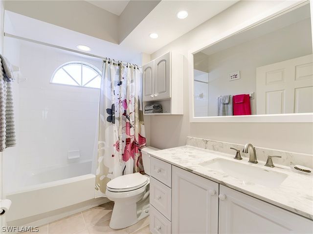 10701 Halfmoon Shoal RD 204, Estero, FL 34135