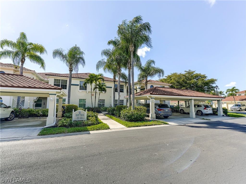 10701 Halfmoon Shoal RD 204, Estero, FL 34135