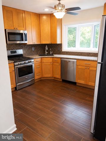 9240 CONVENT AVE, Philadelphia, PA 19114