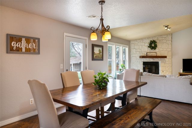 428 W 113th Street S, Jenks, OK 74037