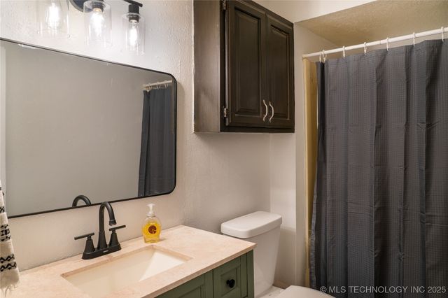 428 W 113th Street S, Jenks, OK 74037