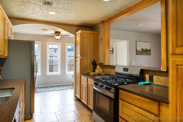 428 W 113th Street S, Jenks, OK 74037