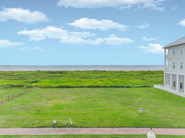 1833 Seaside Drive, Galveston, TX 77550
