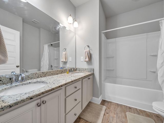 3527 Turquoise Drive, Navarre, FL 32566