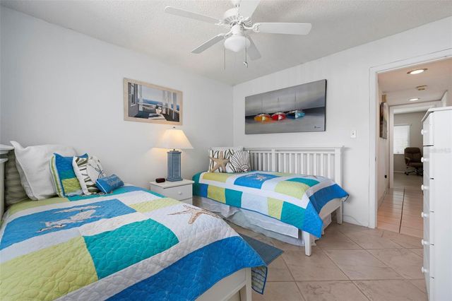 6703 MIDNIGHT PASS ROAD 101, Sarasota, FL 34242