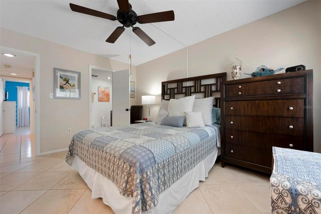 6703 MIDNIGHT PASS ROAD 101, Sarasota, FL 34242