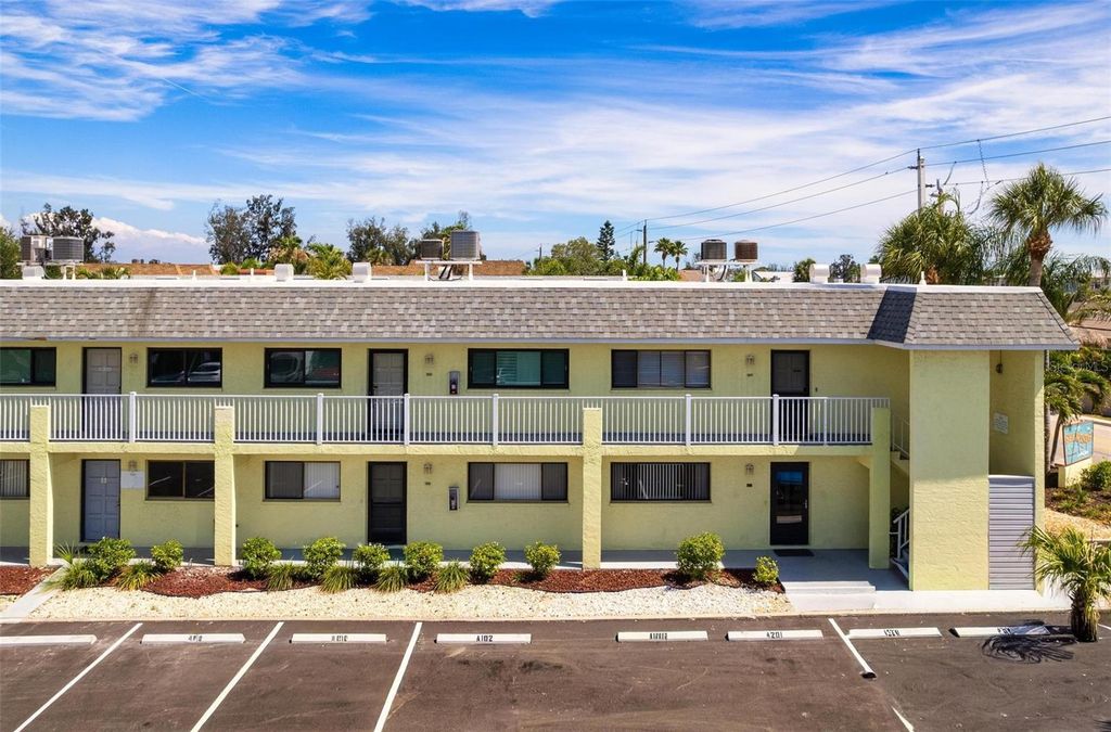 6703 MIDNIGHT PASS ROAD 101, Sarasota, FL 34242