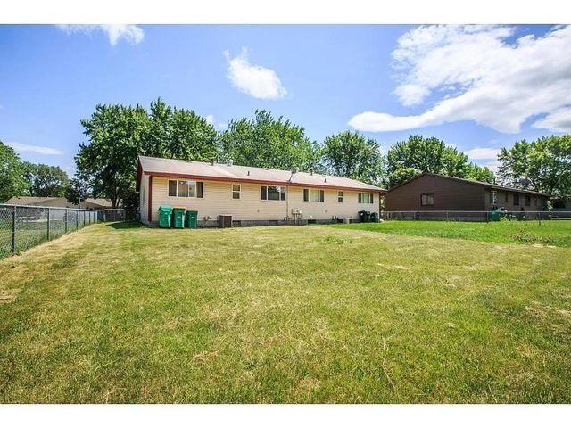 8225 June Avenue N, Brooklyn Park, MN 55443