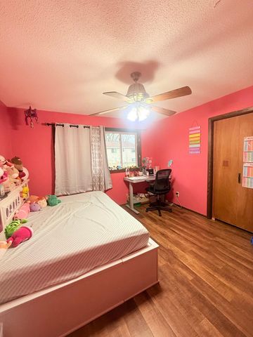 8225 June Avenue N, Brooklyn Park, MN 55443