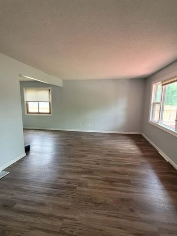 8225 June Avenue N, Brooklyn Park, MN 55443