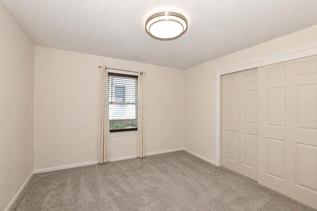 1304 N Grandview BOULEVARD, Waukesha, WI 53188