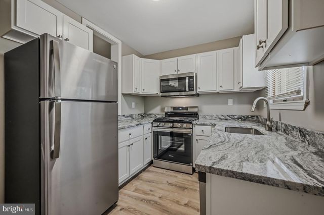 703 E 9TH ST, Wilmington, DE 19801