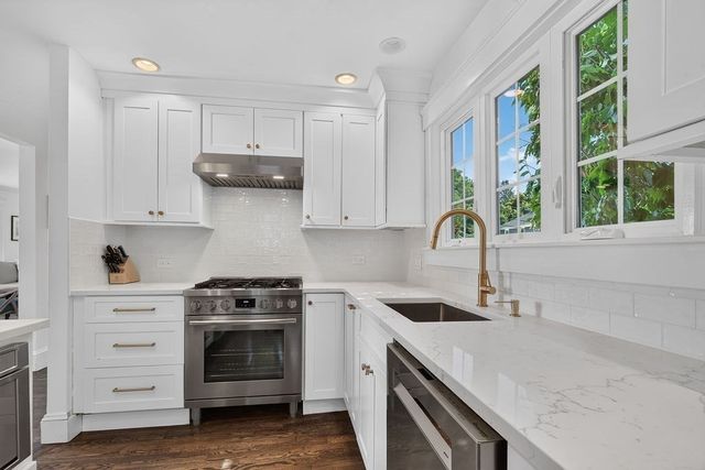 10 Hazel Street, Milton, MA 02186