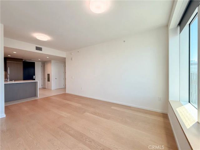 889 Francisco 2502, Los Angeles, CA 90017