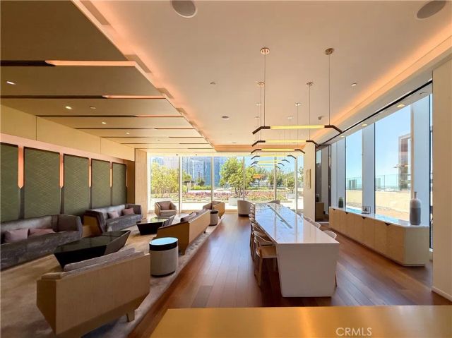 889 Francisco 2502, Los Angeles, CA 90017