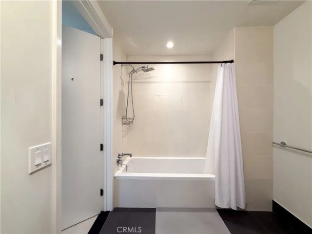 889 Francisco 2502, Los Angeles, CA 90017