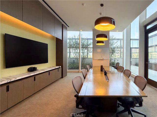 889 Francisco 2502, Los Angeles, CA 90017