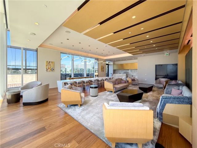 889 Francisco 2502, Los Angeles, CA 90017