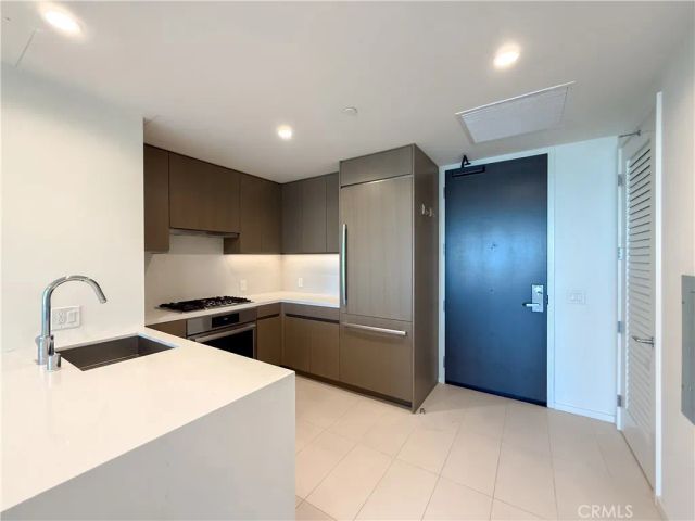 889 Francisco 2502, Los Angeles, CA 90017