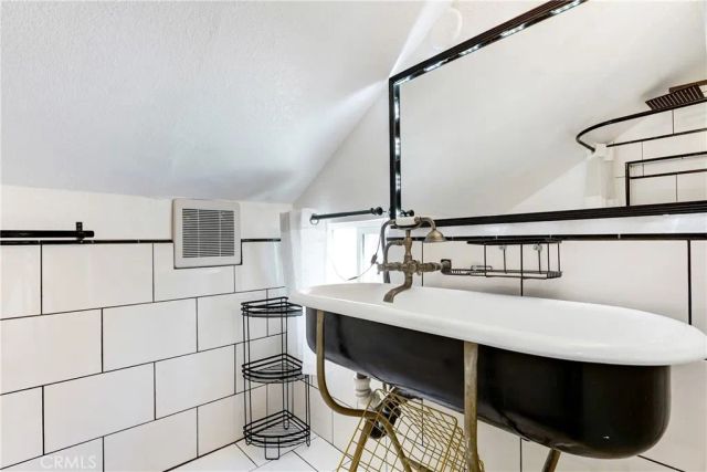 1148 West Boulevard B, Los Angeles, CA 90019