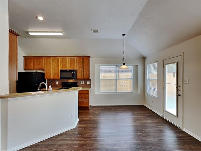 11919 Lois Lane, Pinehurst, TX 77362