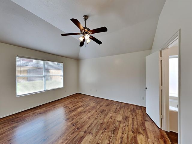 11919 Lois Lane, Pinehurst, TX 77362