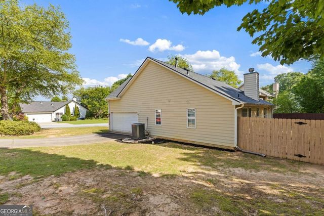 1755 Charleston Oak Circle, Lawrenceville, GA 30043