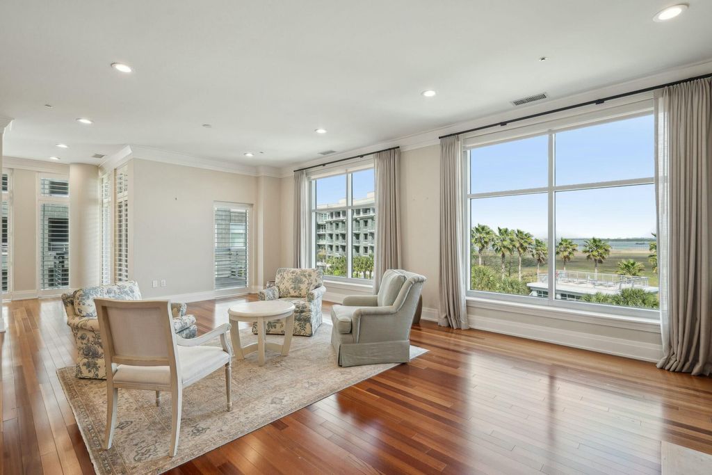 341 Cooper River Drive, Mount Pleasant, SC 29464