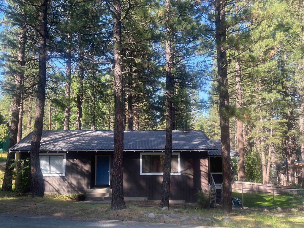 302 Mountain View Road, Calpine, CA 96124