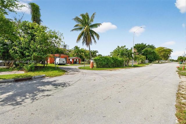 11870 SW 214th Street, Miami, FL 33177