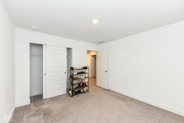 7199 Governors Row, Avon, IN 46123