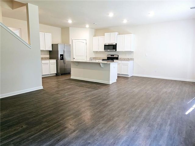 274 Walnut Grove Way, Pendergrass, GA 30567