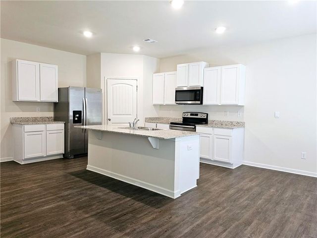 274 Walnut Grove Way, Pendergrass, GA 30567