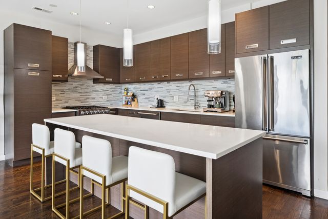 2136 W North Avenue 3W, Chicago, IL 60647