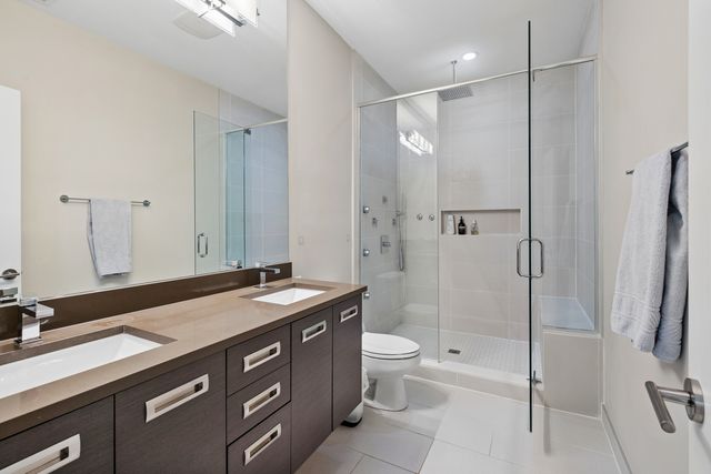 2136 W North Avenue 3W, Chicago, IL 60647