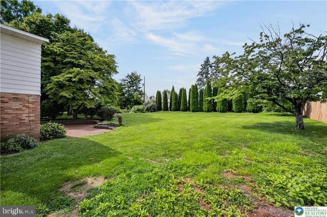 1160 BRENTWOOD AVE, Bethlehem, PA 18017