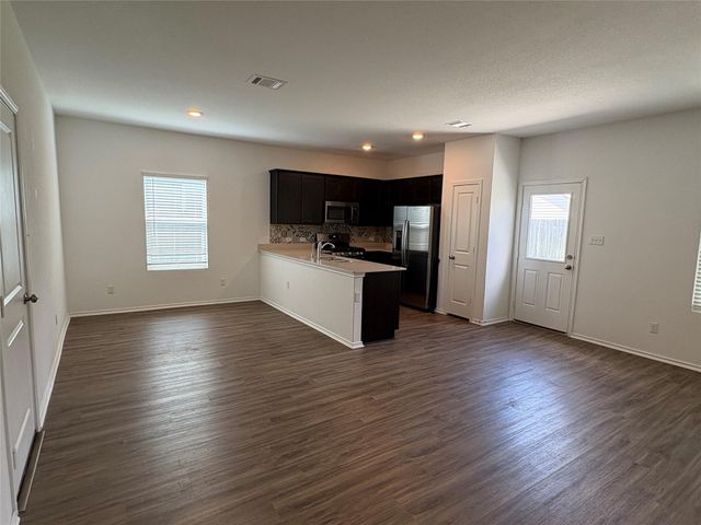 566 Gabbro GDNS, Maxwell, TX 78656