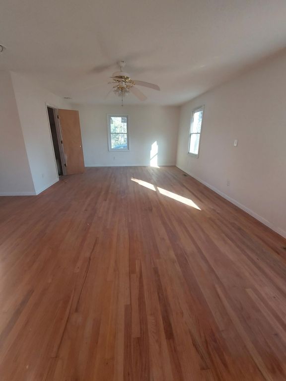 Image 4 of property listing at 2204 Rifle Range Road, Mount Pleasant, SC 29466