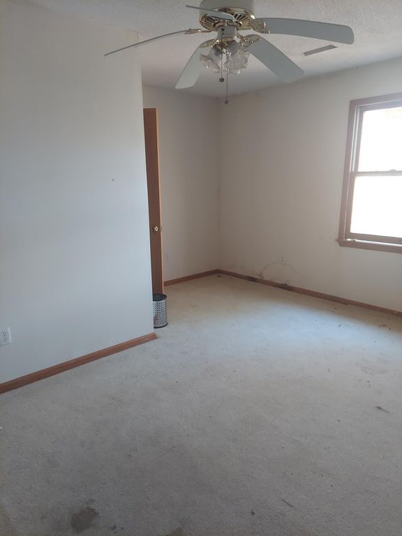 Image 5 of property listing at 2204 Rifle Range Road, Mount Pleasant, SC 29466