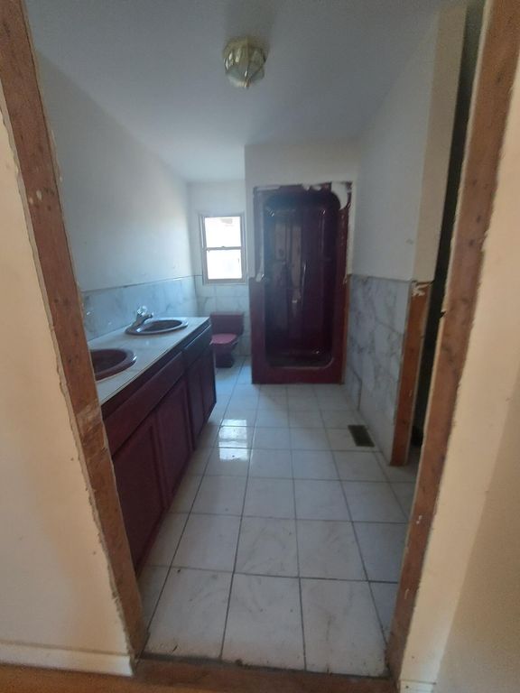 Image 7 of property listing at 2204 Rifle Range Road, Mount Pleasant, SC 29466