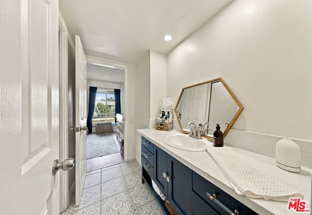 3166 S Sepulveda Boulevard 6, Los Angeles, CA 90034